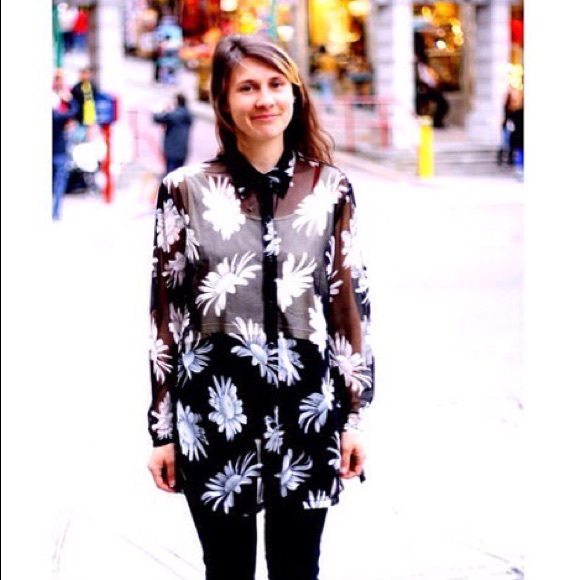 Vintage 90s Mesh Floral Print Button-Front Top🌼 - Picture 2 of 4